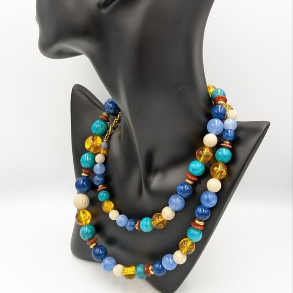 Vintage Liz Claiborne colorful plastic beaded necklace light weight - Picture 5 of 10
